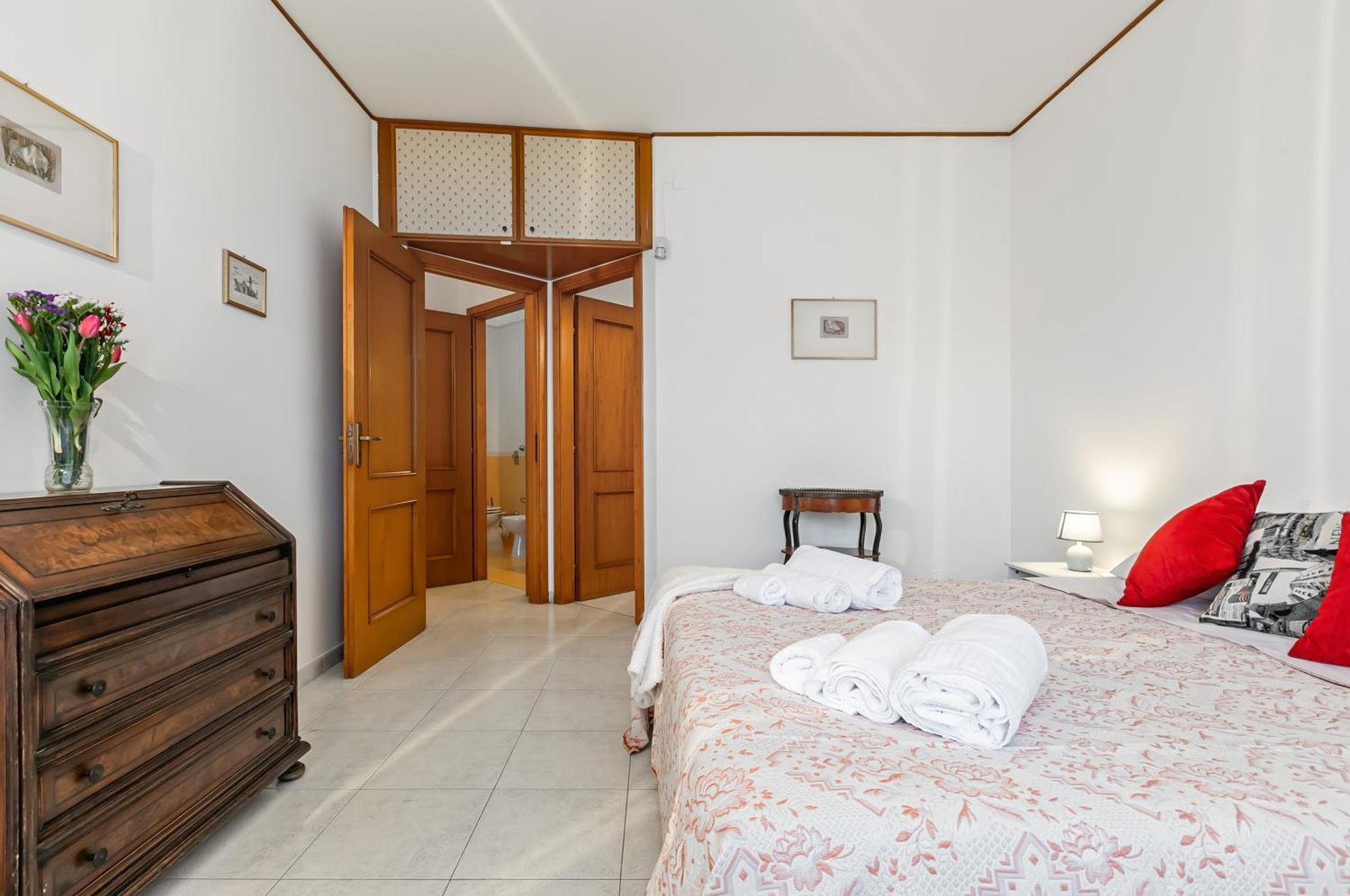 Palazzo Reale & Piazza Indipendenza Roomy Flat Palermo Buitenkant foto