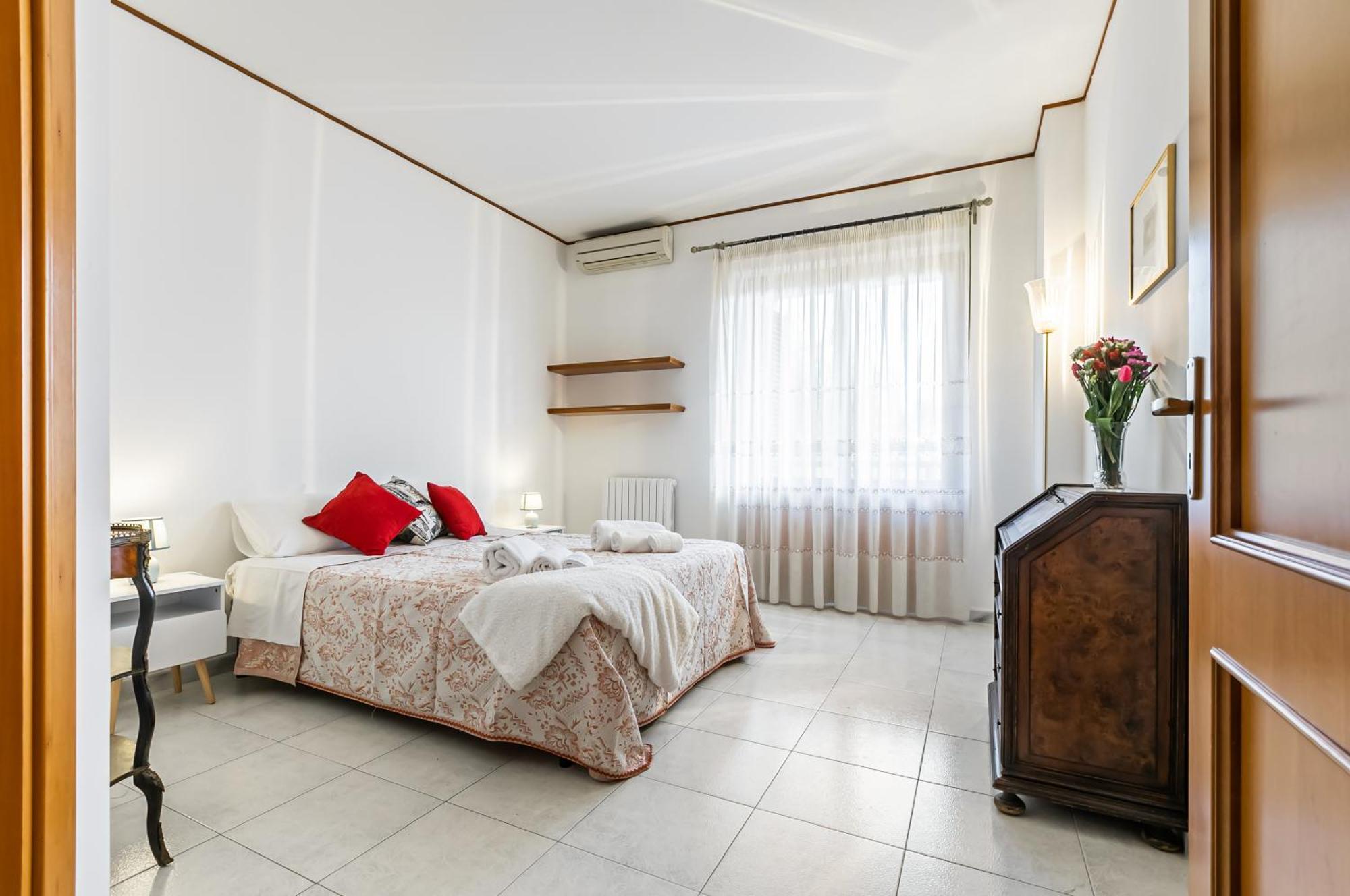 Palazzo Reale & Piazza Indipendenza Roomy Flat Palermo Buitenkant foto